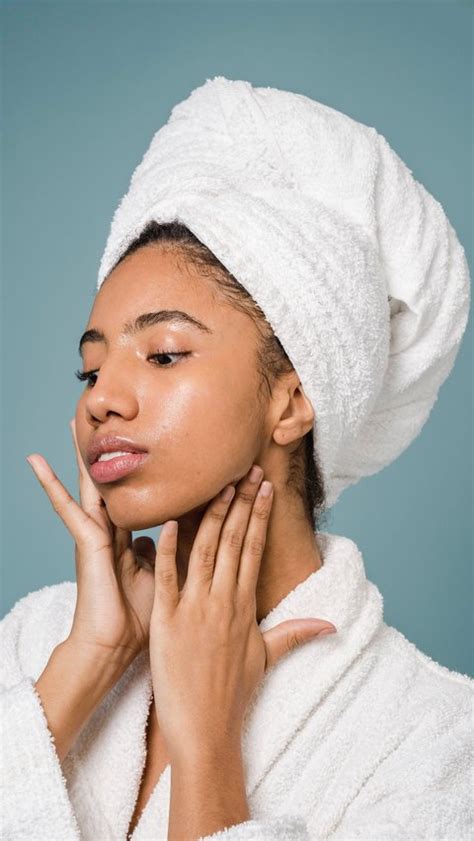 7 Langkah Mudah: Cara Facial Wajah Glowing di Rumah!