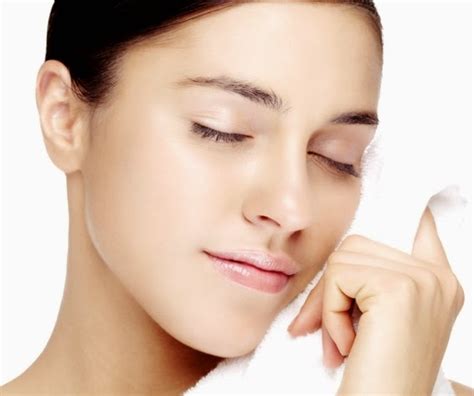7 Rahasia Kulit Kering Jadi Glowing, Nomor 5 Bikin Kaget!