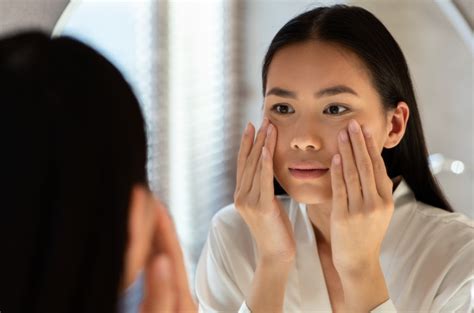 7 Rahasia Kulit Kering Jadi Glowing, Nomor 5 Bikin Kaget!