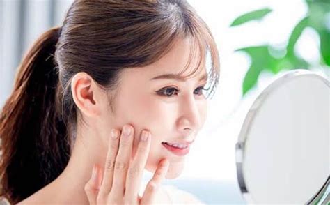 5 Moisturizer Ampuh untuk Kulit Normal: Glowing Seketika! 5 Moisturizer Ampuh untuk Kulit Normal: Glowing Seketika!