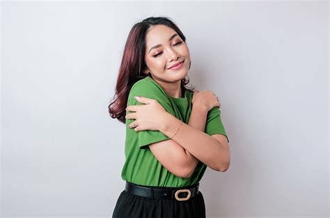 5 Rahasia Perawatan Body ala Seleb yang Wajib Kamu Coba! 5 Rahasia Perawatan Body ala Seleb yang Wajib Kamu Coba!