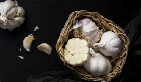 7 Rahasia Perawatan Badan Putih Alami yang Wajib Kamu Coba! 7 Rahasia Perawatan Badan Putih Alami yang Wajib Kamu Coba!
