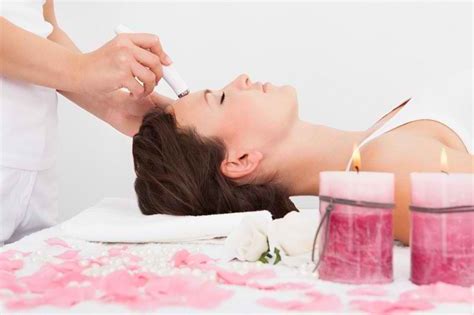7 Rahasia Perawatan Kecantikan Wajah: Glowing Tanpa Ribet! 7 Rahasia Perawatan Kecantikan Wajah: Glowing Tanpa Ribet!