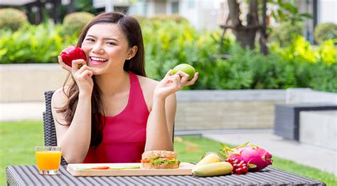 7 Rahasia Perawatan Kecantikan Wajah: Glowing Tanpa Ribet! 7 Rahasia Perawatan Kecantikan Wajah: Glowing Tanpa Ribet!