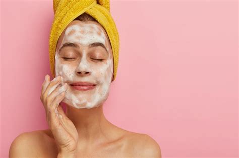 7 Rahasia Wajah Glowing Alami, Modal Bahan Dapur! 7 Rahasia Wajah Glowing Alami, Modal Bahan Dapur!