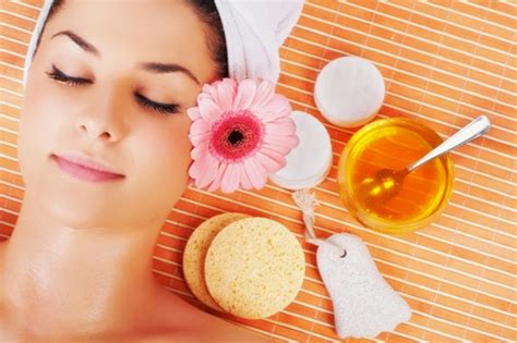 7 Rahasia Wajah Mulus Bebas Jerawat dengan Bahan Alami! 7 Rahasia Wajah Mulus Bebas Jerawat dengan Bahan Alami!
